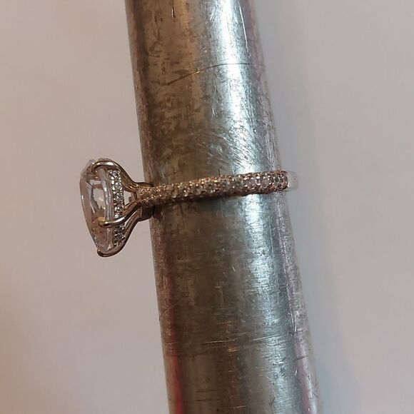 S925 Sterling Silver Teardrop CZ Crystal Accented Ring Size 9 - Picture 5 of 5